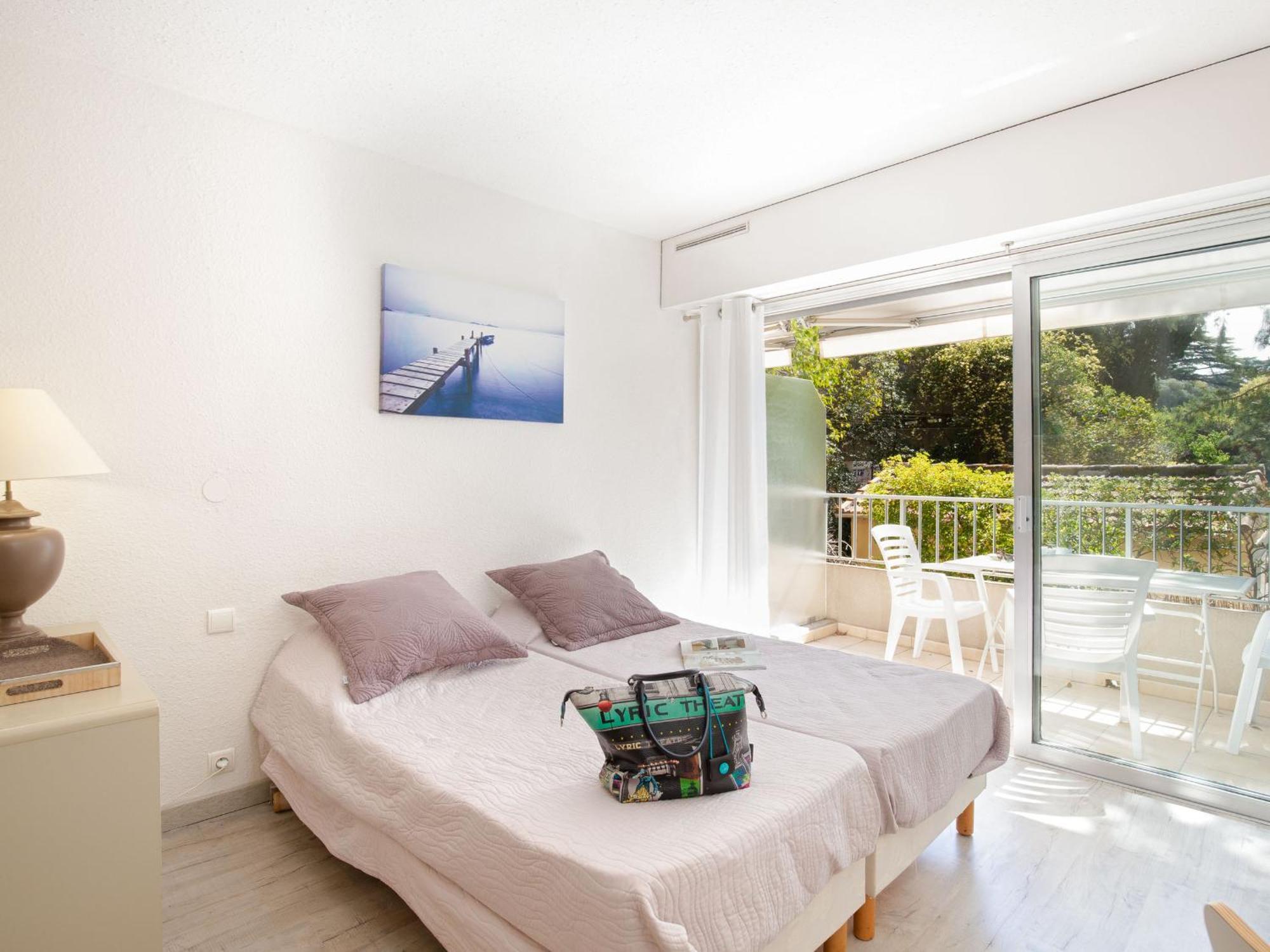 Studio Climatise Pour 3, Face Est, A 50M Plage Et Proche Commerces - Fr-1-466A-23 Saint-Raphaël 외부 사진