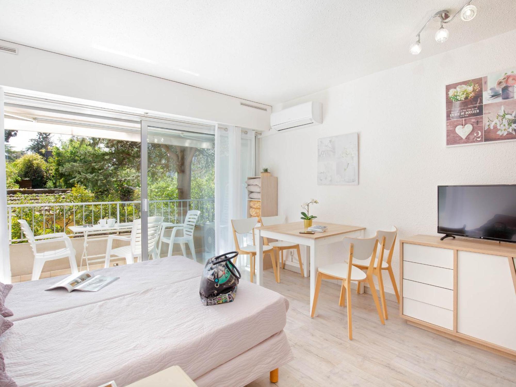 Studio Climatise Pour 3, Face Est, A 50M Plage Et Proche Commerces - Fr-1-466A-23 Saint-Raphaël 외부 사진